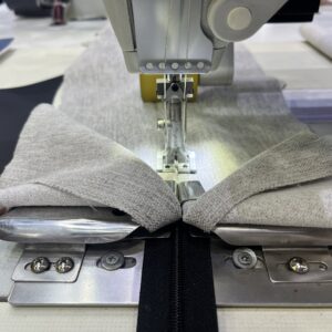 867 with puller with zipper device